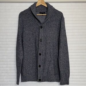 Banana Republic Men's Blue/White Cardigan. Size M.